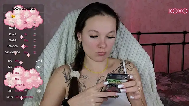 lil luna x online show from 26, 2, 2025