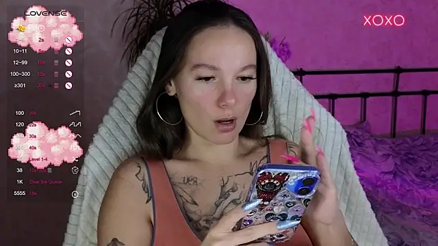 lil luna x online show from 2, 12, 2025