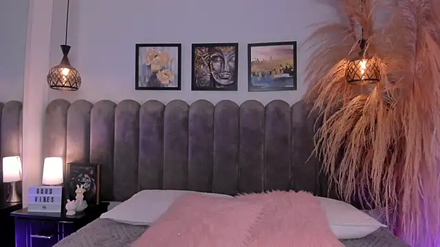 cute  cherry  online show from 28, 4, 2026