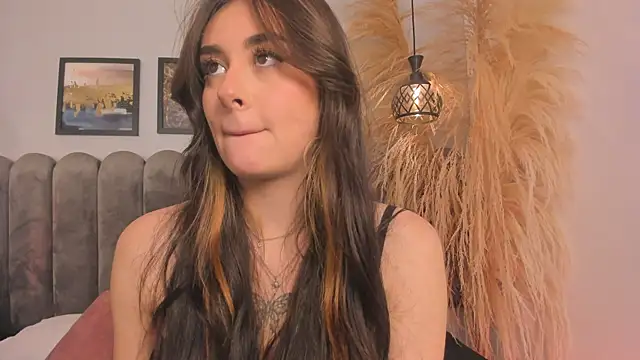 Snapshot of cute__cherry_ chatting on 9, 7, 2026 cute cherry online show from 9, 7, 2026