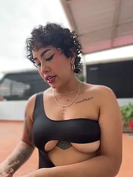 Snapshot of ZahaRoseee chatting on 28, 2, 2026 ZahaRoseee online show from 28, 2, 2026