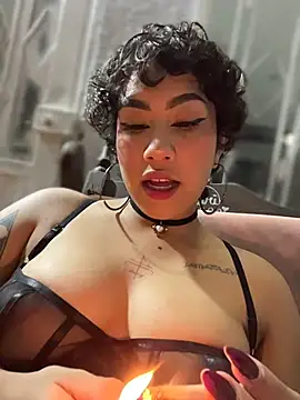 Snapshot of ZahaRoseee chatting on 28, 2, 2026 ZahaRoseee online show from 28, 2, 2026