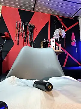 mal x online show from 30, 9, 2025