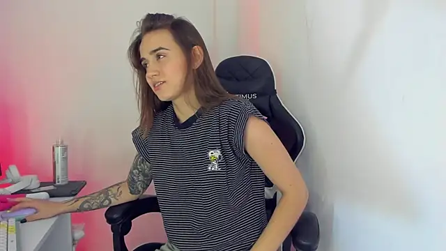  alicerosse2 online show from 2, 3, 2025