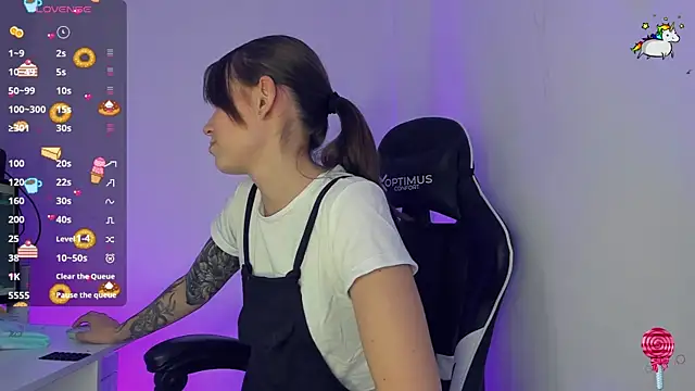  alicerosse2 online show from 11, 3, 2025