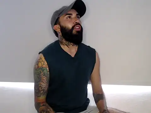 Snapshot of transgenderboy chatting on 28, 5, 2026 transgenderboy online show from 28, 5, 2026