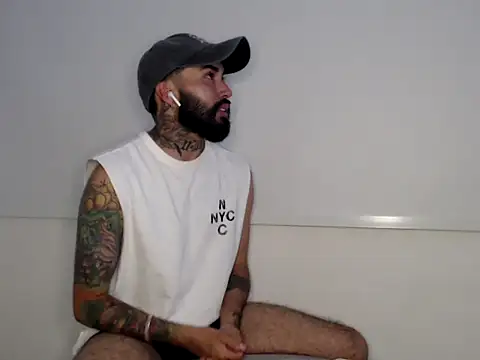Snapshot of transgenderboy chatting on 30, 5, 2026 transgenderboy online show from 30, 5, 2026