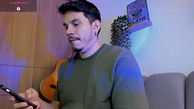 Snapshot of alejandro_stark chatting on 9, 7, 2026 alejandro stark online show from 9, 7, 2026