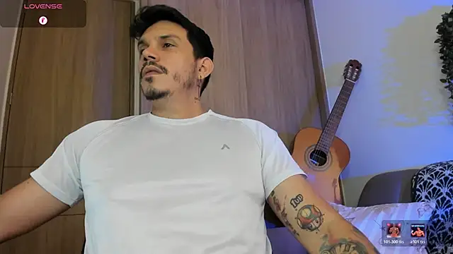 Snapshot of alejandro_stark chatting on 7, 6, 2026 alejandro stark online show from 7, 6, 2026