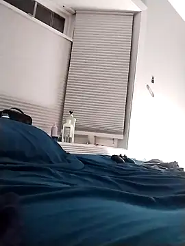 LiverandBrat77 online show from 10, 2, 2025