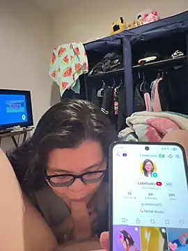 LiverandBrat77 online show from 23, 3, 2026