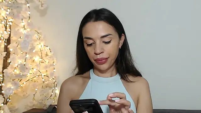 Mika Gold online show from 12, 10, 2025