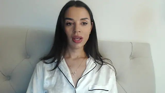 Mika Gold online show from 3, 10, 2025