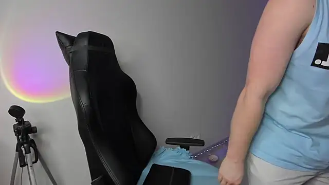 Vincent Strong online show from 19, 2, 2025