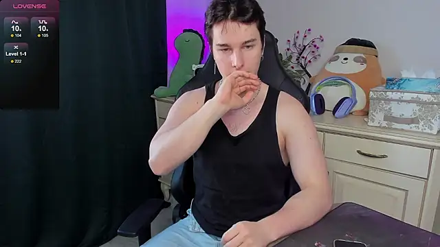 Vincent Strong online show from 1, 2, 2026