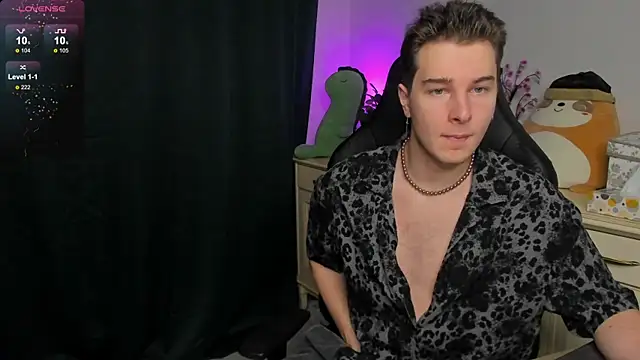 Vincent Strong online show from 4, 12, 2025