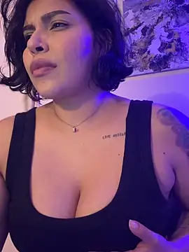 GigiiStone online show from 9, 11, 2025