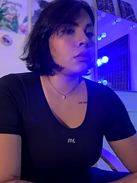 GigiiStone online show from 5, 11, 2025