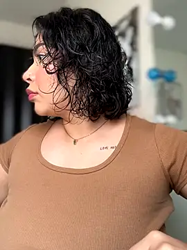 GigiiStone online show from 9, 9, 2025