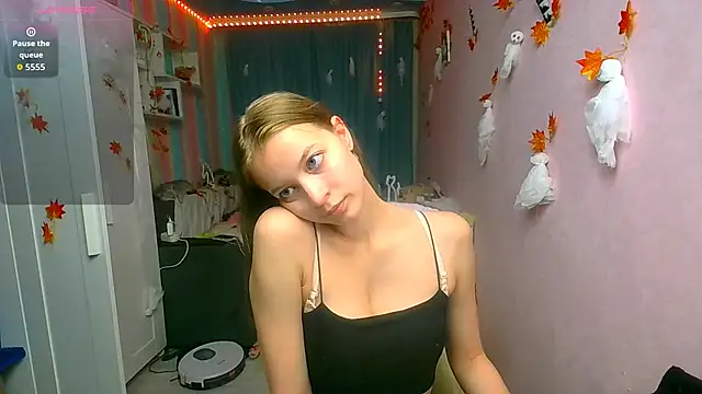 Snapshot of __Aphrodita__wow__ chatting on 26, 10, 2025 Aphrodita wow online show from 26, 10, 2025