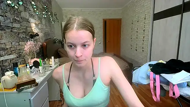 Snapshot of __Aphrodita__wow__ chatting on 28, 4, 2026 Aphrodita wow online show from 28, 4, 2026