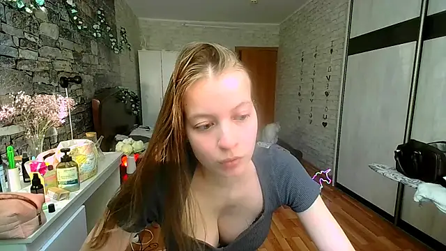   Aphrodita  wow   online show from 15, 4, 2026