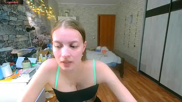 Snapshot of __Aphrodita__wow__ chatting on 22, 5, 2026 Aphrodita wow online show from 22, 5, 2026