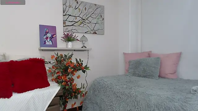 sofia perez    online show from 11, 11, 2025