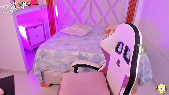 Happy tits online show from 8, 9, 2025