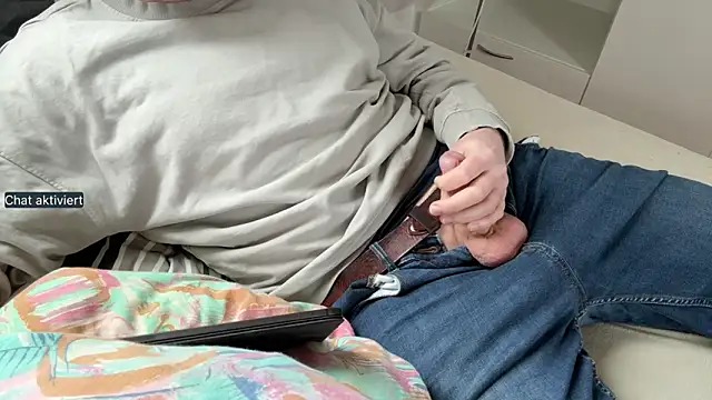 Snapshot of an0nym0us_us3r chatting on 13, 3, 2026 an0nym0us us3r online show from 13, 3, 2026