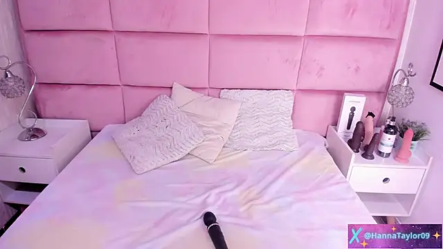 HannaTaylor online show from 12, 4, 2026