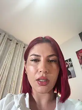 Snapshot of zafiro_mo0n chatting on 13, 2, 2026 zafiro mo0n online show from 13, 2, 2026