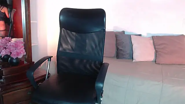 Snapshot of dahian_s chatting on 18, 9, 2025 dahian s online show from 18, 9, 2025