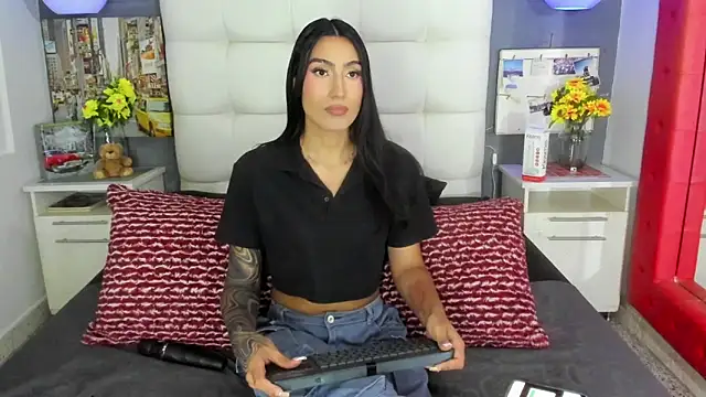 Snapshot of Taly_Fox chatting on 28, 11, 2025 Taly Fox online show from 28, 11, 2025