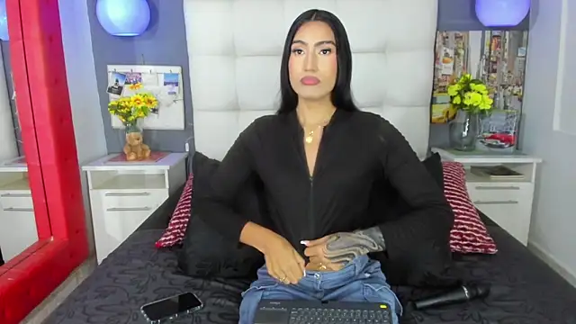 Snapshot of Taly_Fox chatting on 25, 11, 2025 Taly Fox online show from 25, 11, 2025