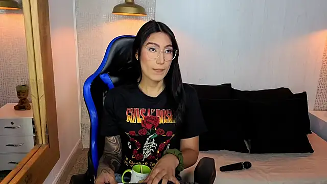 Taly Fox online show from 9, 3, 2026