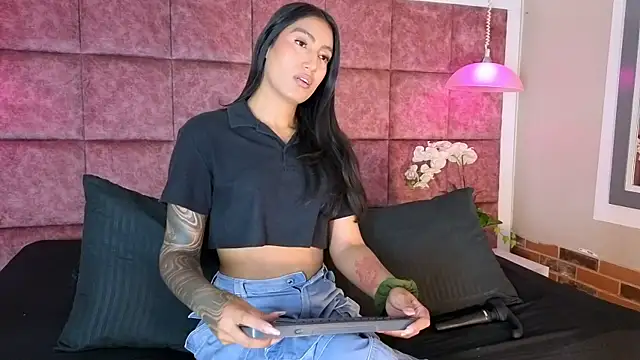 Taly Fox online show from 8, 7, 2026