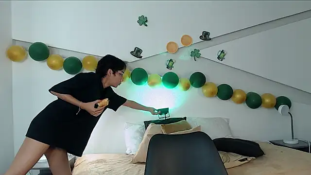 hot little bunny online show from 17, 3, 2025