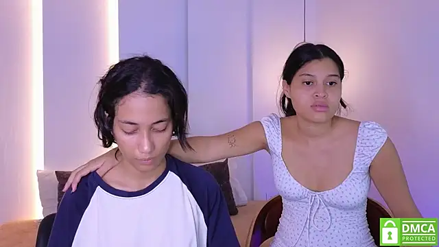 hot little bunny online show from 31, 10, 2025