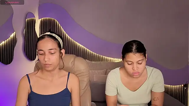hot little bunny online show from 30, 4, 2026