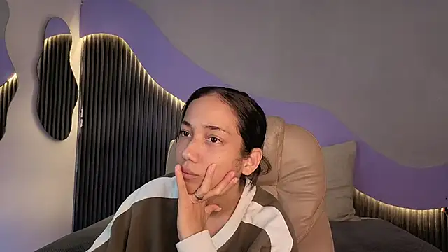 hot little bunny online show from 22, 2, 2026