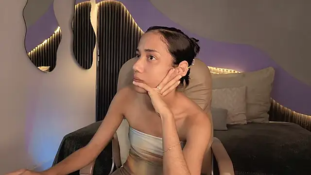 hot little bunny online show from 19, 2, 2026