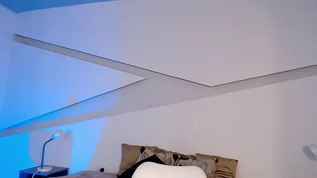 hot little bunny online show from 21, 10, 2025