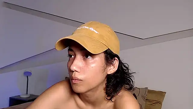 hot little bunny online show from 9, 9, 2025