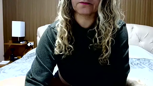 Kellynha Sweet online show from 8, 5, 2026