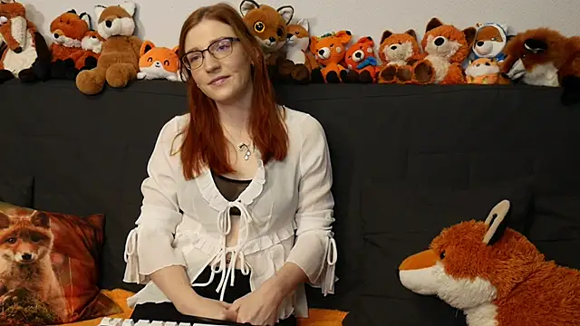 FinaFoxy online show from 18, 7, 2026