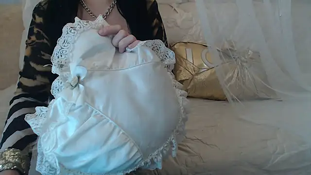 Mia-Montal777 online show from 2, 12, 2025