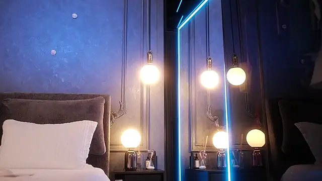 Rikka Moore online show from 2, 10, 2025