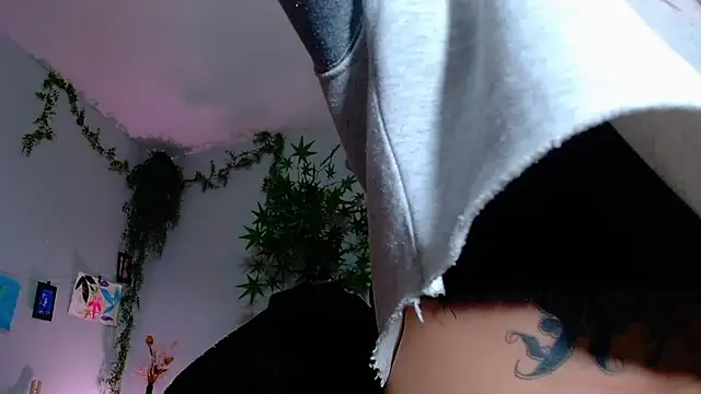 Snapshot of VickyJackson_ chatting on 21, 10, 2025 VickyJackson online show from 21, 10, 2025