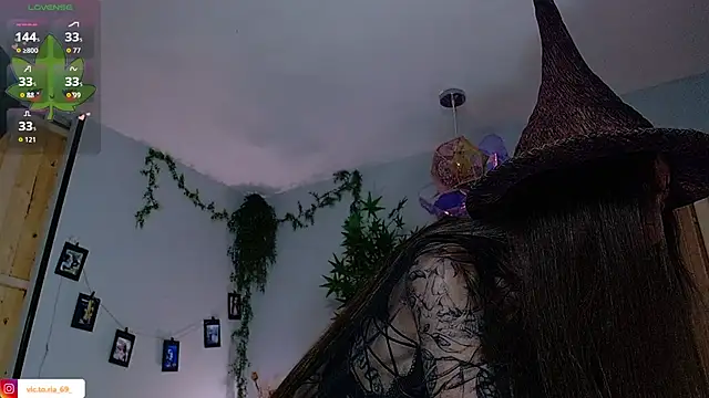 Snapshot of VickyJackson_ chatting on 31, 10, 2025 VickyJackson online show from 31, 10, 2025